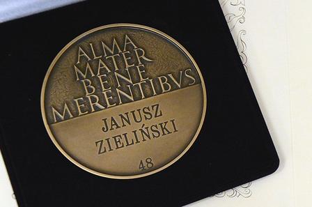 Medal-PW_48_1