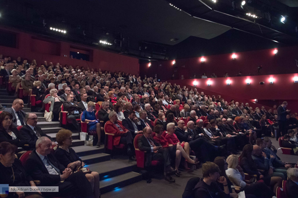 teatr 1